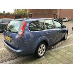 Ford Focus Wagon 1.6-16V Futura (bj 2006)