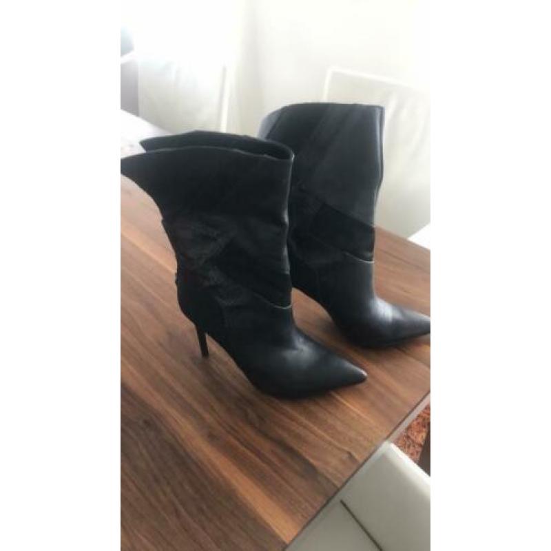 Guess nieuwe laarzen zwart 41