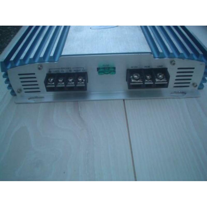 Signat Fury 400 2 kanaals versterker
