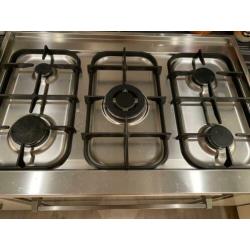 RVS fornuis met heteluchtoven en grill merk M -System.