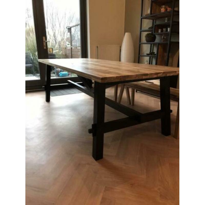 Eettafel Skogsta van Ikea