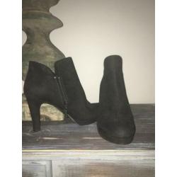 Schoen