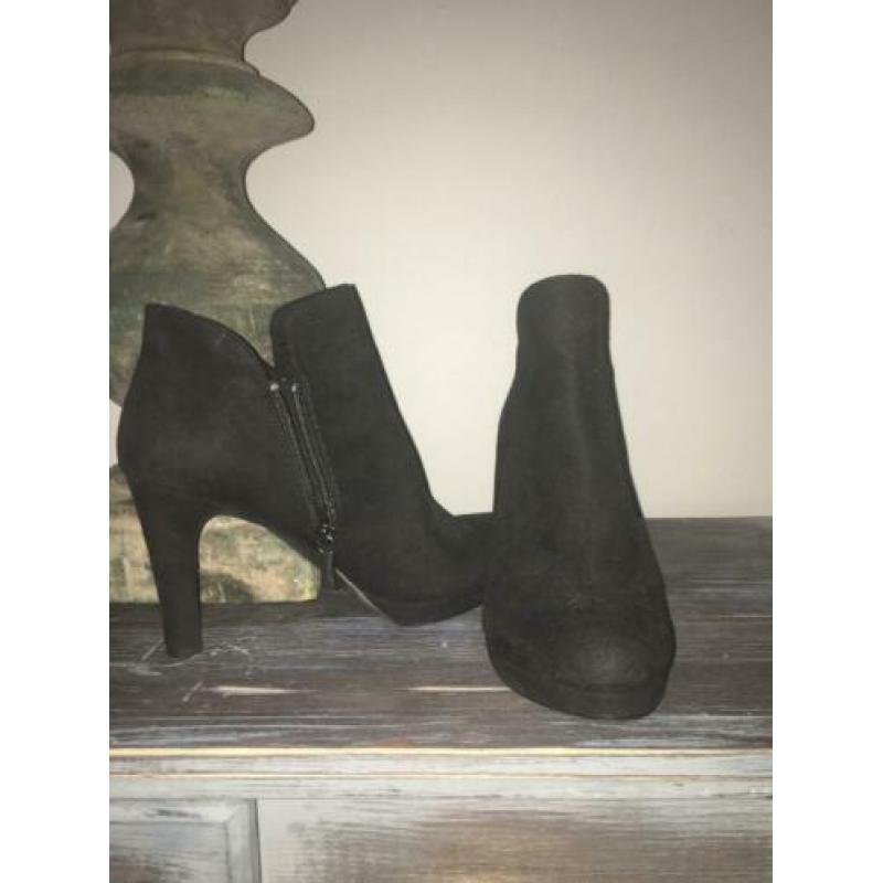 Schoen