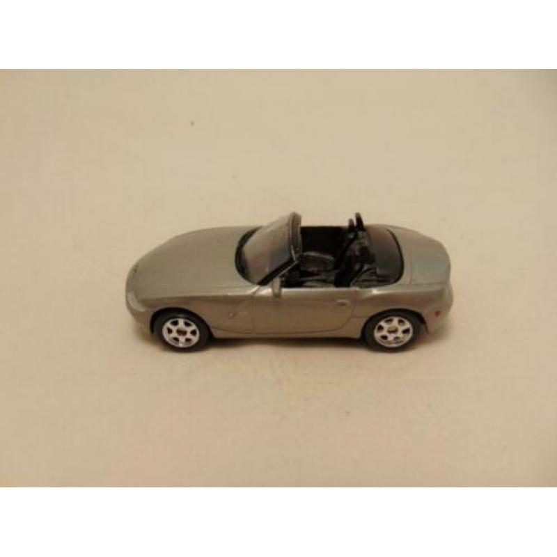 Bmw Z4 roadster cabrio 1:64 Welly 52242 zilvergrijs