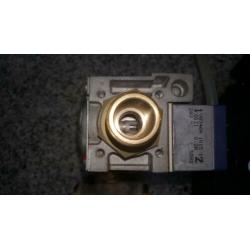Honeywell gasregelblok. Gedemonteerd uit werkende ketel. Nef