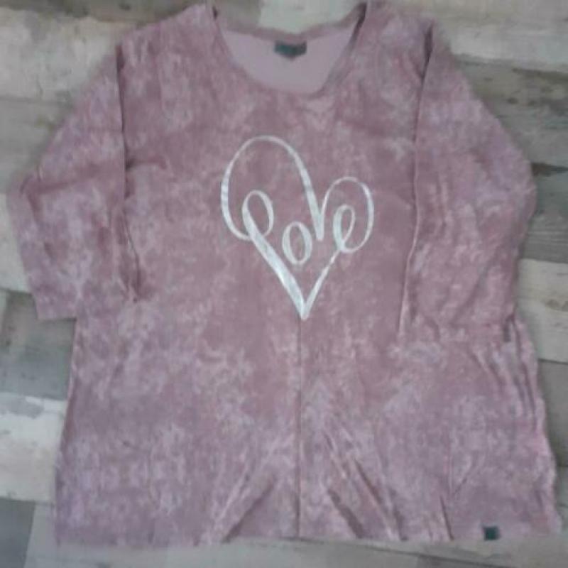 2 nieuwe longsleeves/shirts in maat 50/52.