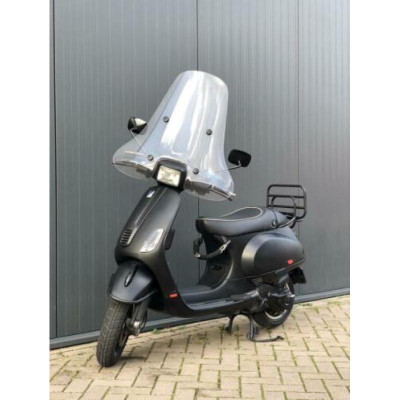 Vespa Sport Snor 2014 Zwart LED