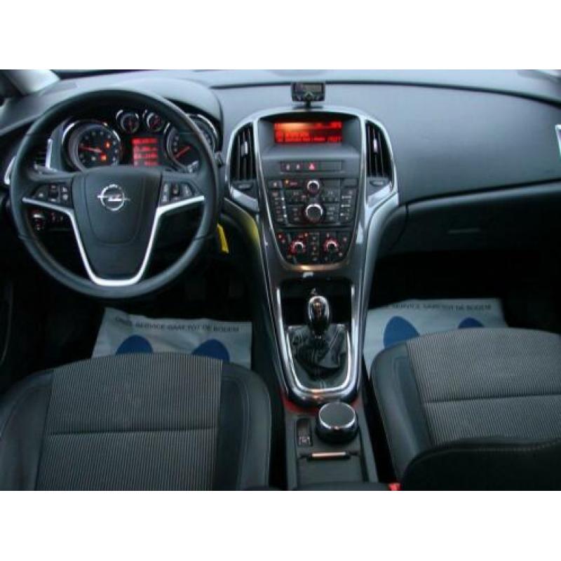 Opel Astra 1.4 5drs COSMO- Leer- Climate Control- Licht meta