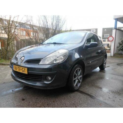 Renault Clio 1.4-16V Exception Nieuw APK