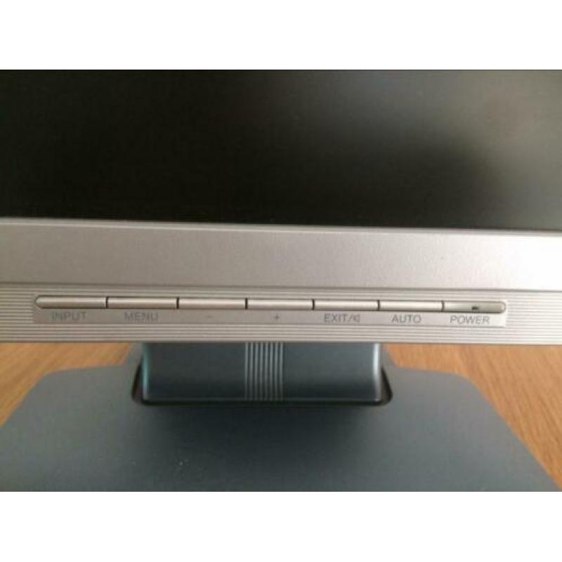 Monitor IIyama type Prolite E 430 T