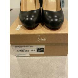 Nieuwe en omgedragen Louboutin simple pump maat 36,5