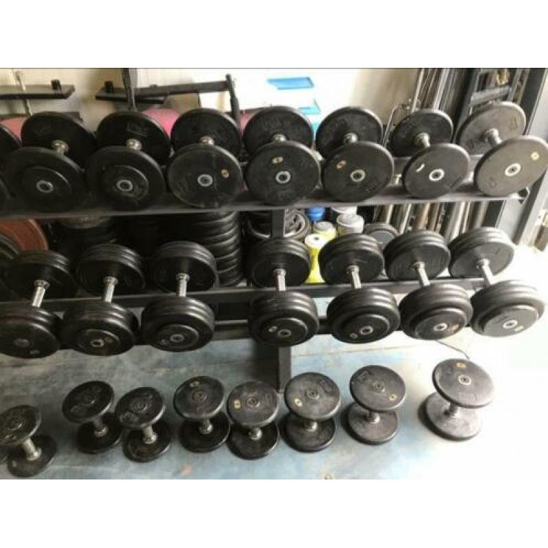 Vaste rubberen Dumbells 2 t/m 30kg + Opbergrek