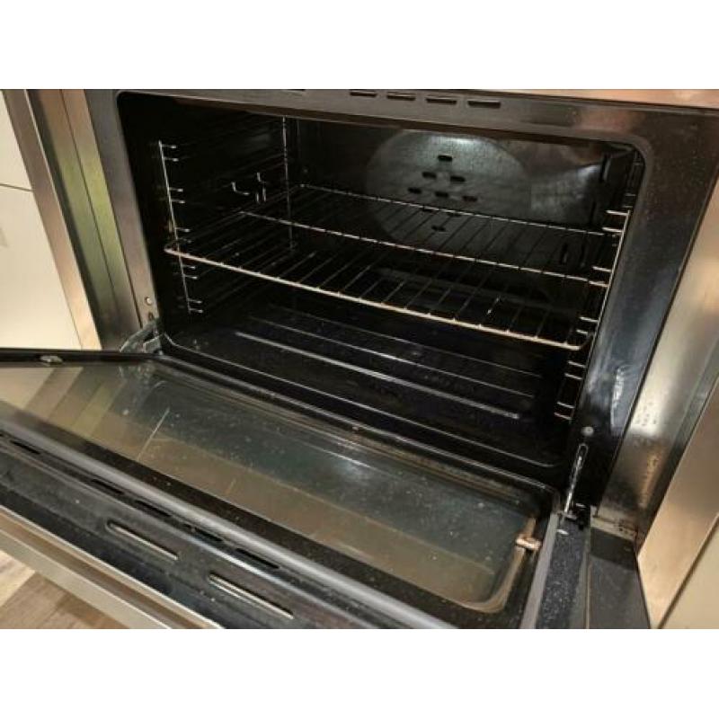 RVS fornuis met heteluchtoven en grill merk M -System.
