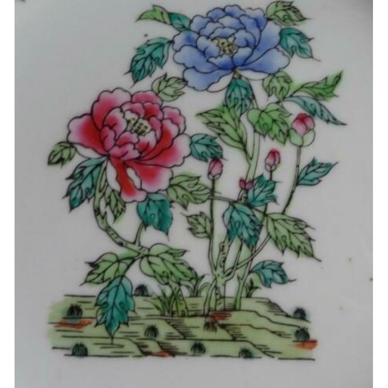 CHINEES PORSELEINEN BORD MET BLOEMEN * Gemerkt *