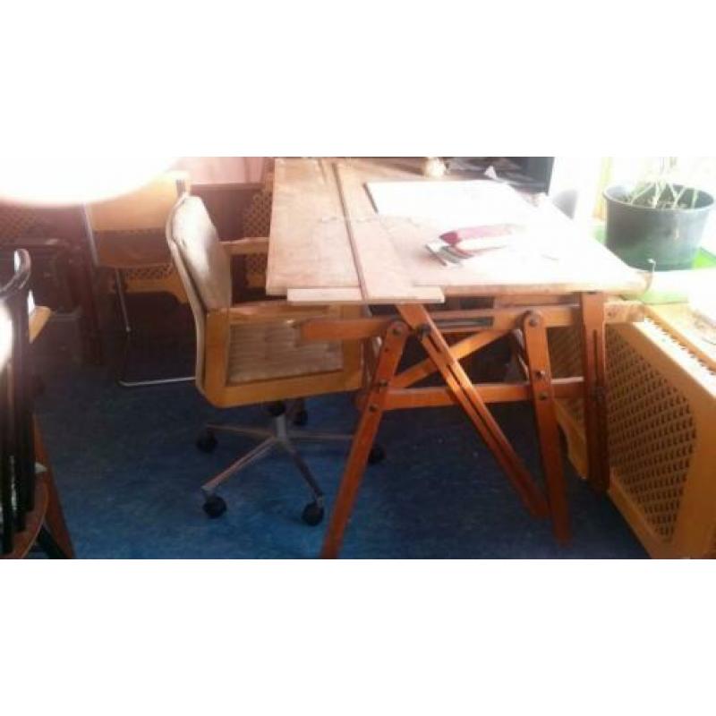 Antieke tekentafel