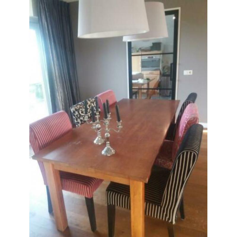 Eettafel 100 x 200 cm. met 6 stoelen
