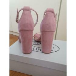 Steve Madden hakken suede, nieuw!