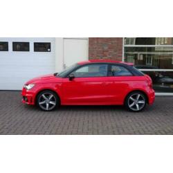 Audi A1 1.2 TFSI 86PK 3-DRS ATTRACTION S-LINE