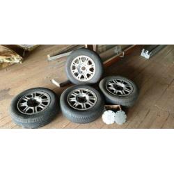 Speedline 14 inch van Peugeot 405 incl. bouten en 2 naafkapp