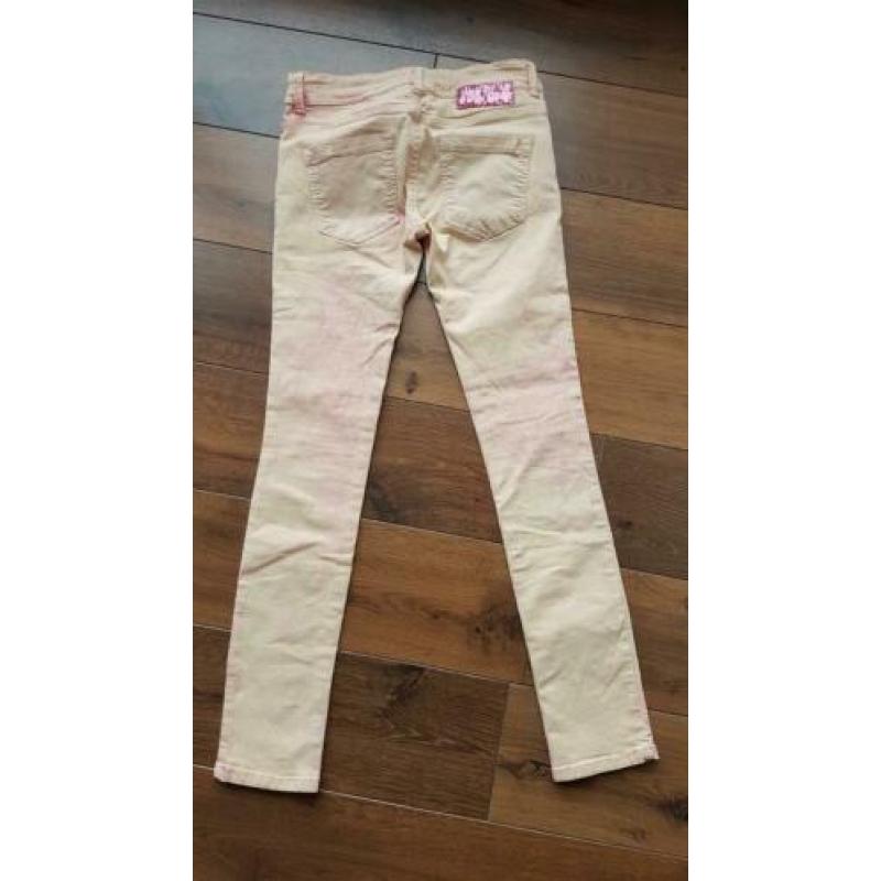 Vingino broek maat 11 is 146