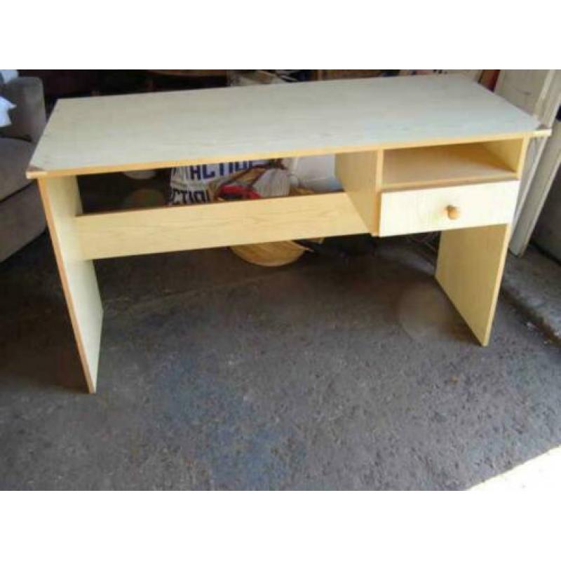 Fineer bureau (A18 2363)