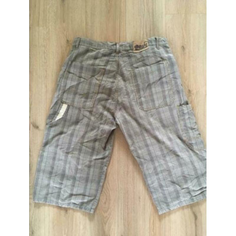 Overzeas driekwart broek maat 38/xxl skate alto punk emo