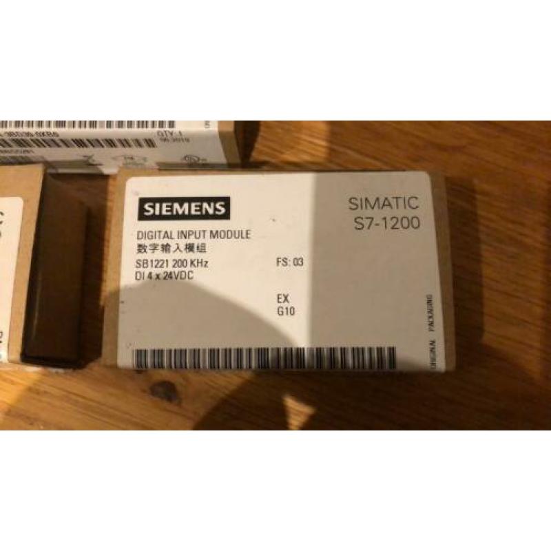 Siemens S7 1200 SB1221 200kHz Di 4x24VDC 3 stuks