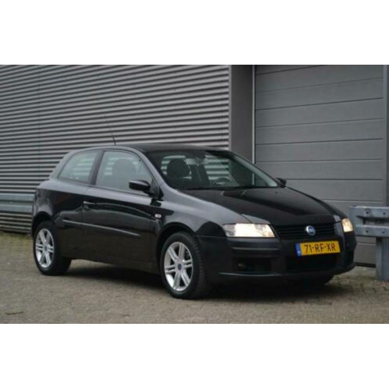 Fiat Stilo 1.9 JTD Business Connect ABARTH AIRCO NAVI. ELEK.