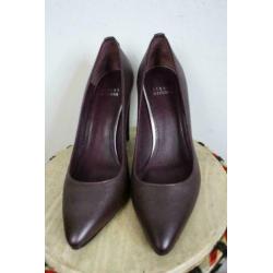 Stuart Weitzman pumps! Mt 41. Brand new