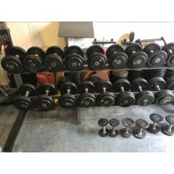 Vaste rubberen Dumbells 2 t/m 30kg + Opbergrek