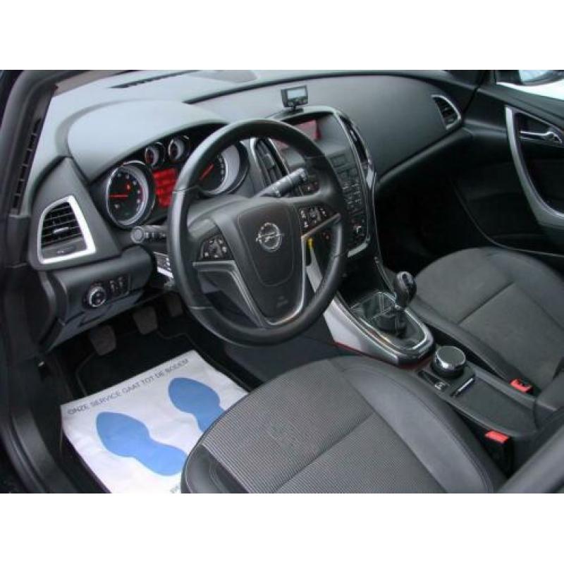 Opel Astra 1.4 5drs COSMO- Leer- Climate Control- Licht meta