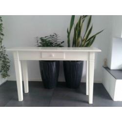 Side tafel 119 cm breed bij 35cm diep hoogte 79cm met lade.