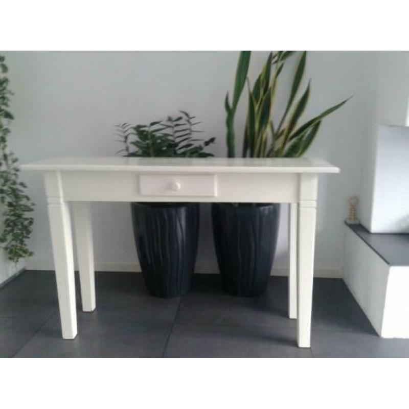 Side tafel 119 cm breed bij 35cm diep hoogte 79cm met lade.