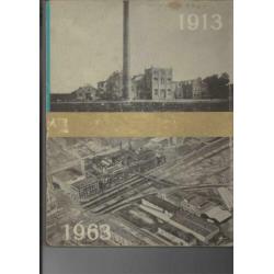 Een oud boek met puzzel van de CCF Leeuwarden