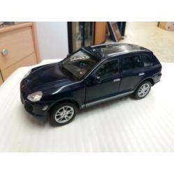Model auto. Porsche Cayenne Turbo. Welly.