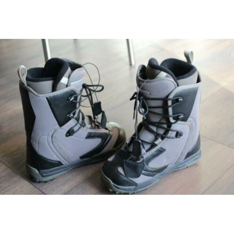 Salomon snowboard schoenen maat 37.5 (6.5)