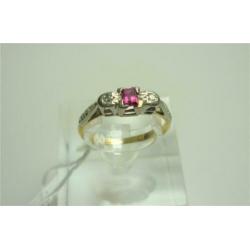 Ring 18K goud + robijn & diamanten / Z6287