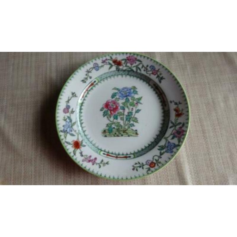 CHINEES PORSELEINEN BORD MET BLOEMEN * Gemerkt *