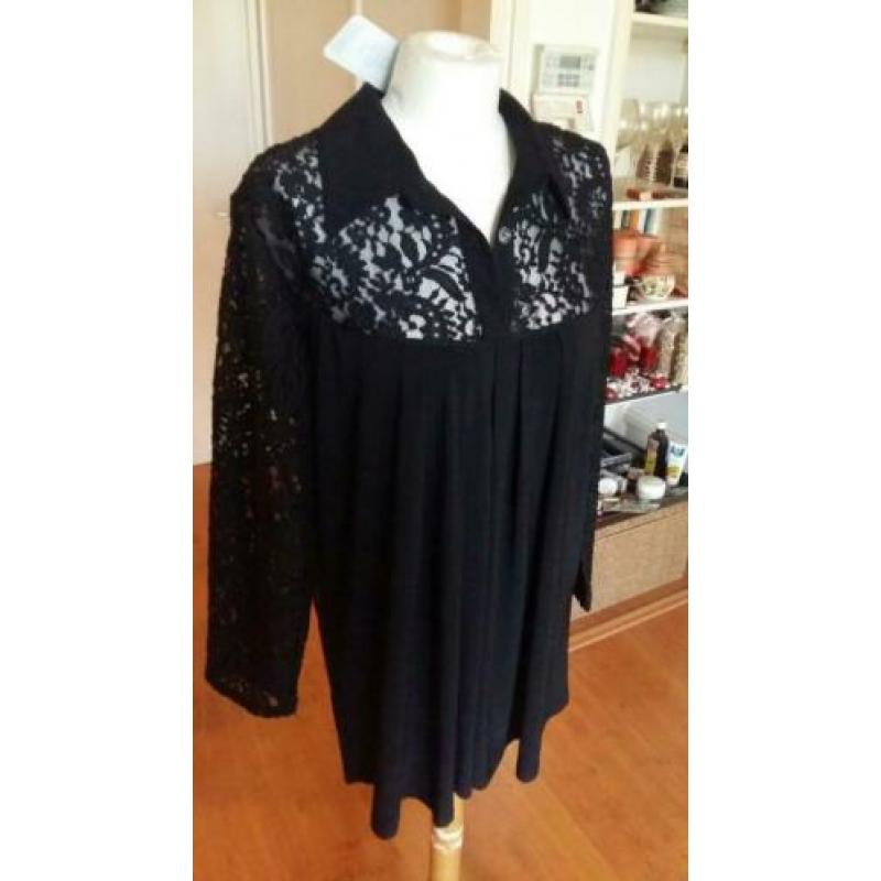 Prachtige blouse; magna (40-42) nieuw.