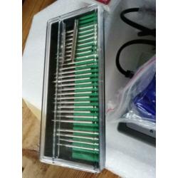 Manicure/pedicure frees
