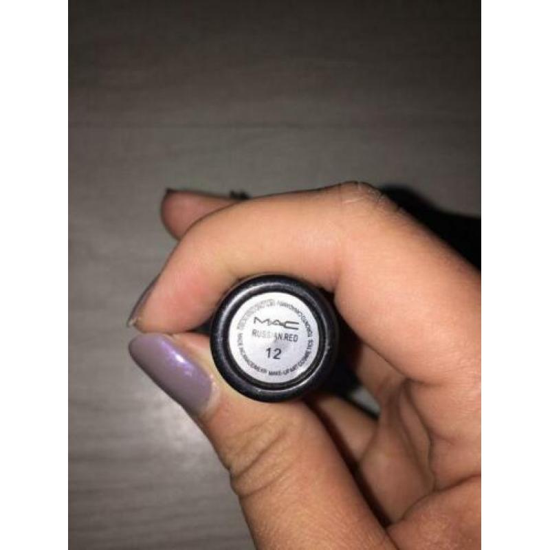 Mac lipstick russian red