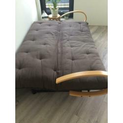 Fraaie bedbank, bed bank, logeerbed, bekleding effen bruin
