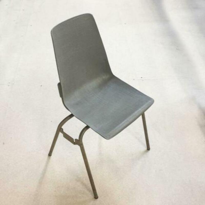 199 Leger stapelstoelen Soesterberg vintage stoel retro 795