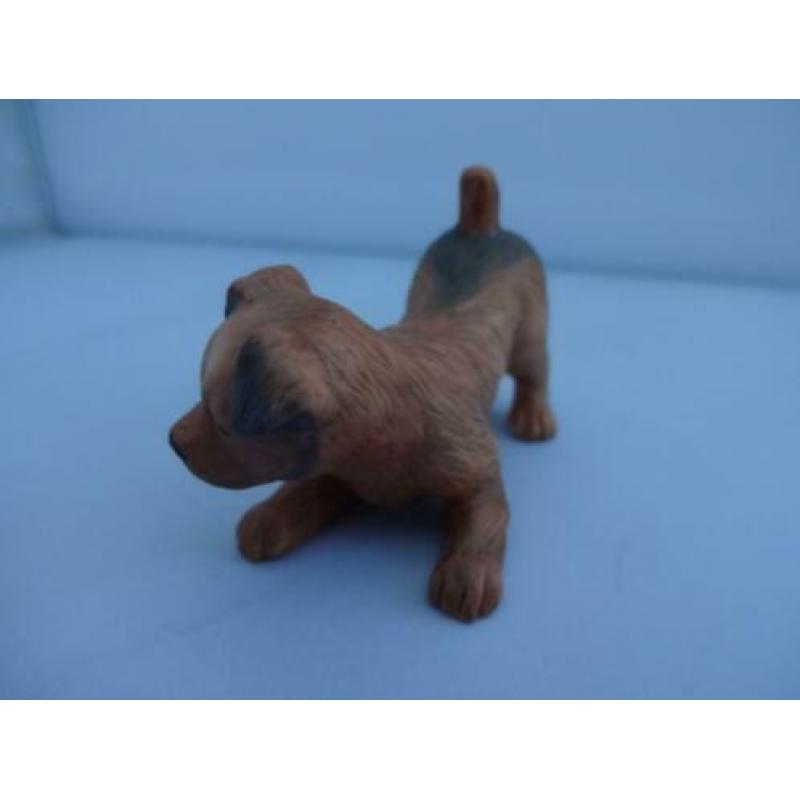 Porseleinen bruin met zwarte vlekken hondje van Goebel