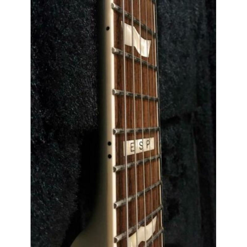 ESP Truckster Aged Primer Grey (Hetfield signature) uit 2005