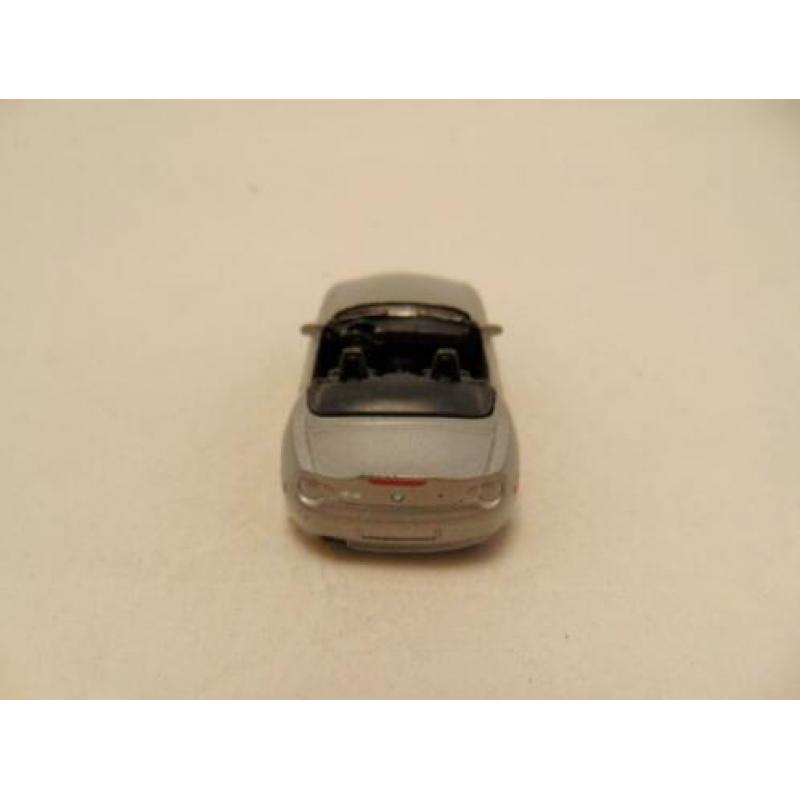 Bmw Z4 roadster cabrio 1:64 Welly 52242 zilvergrijs