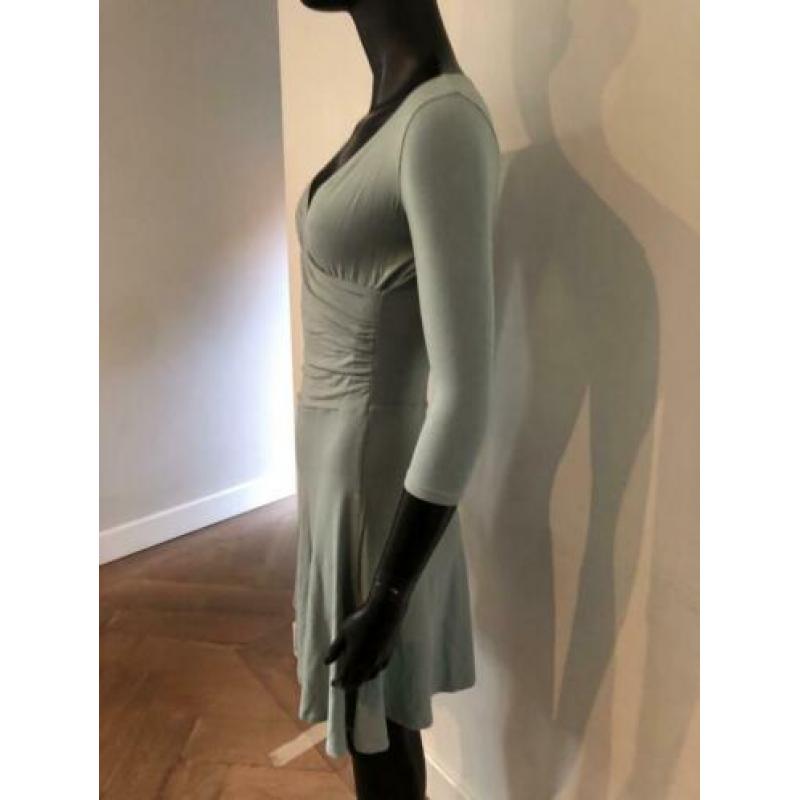 Vanilia poeder groen viscose jurkje mt S