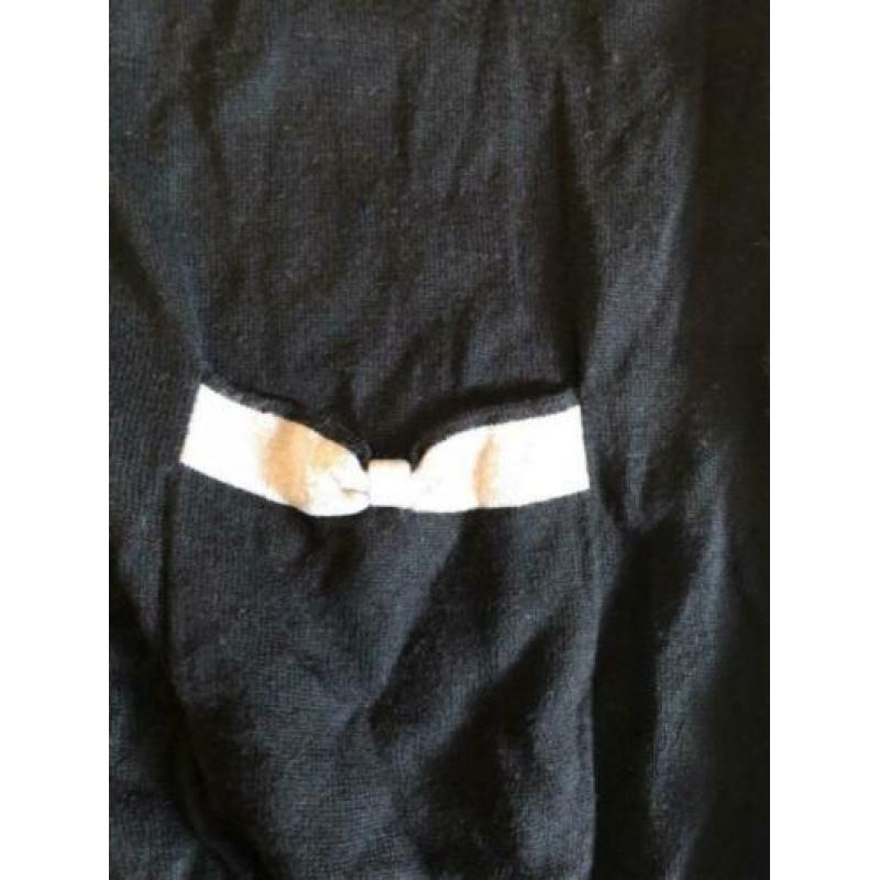 Ka118 zwart vest beige randjes en strikjes en knoopjes S/M