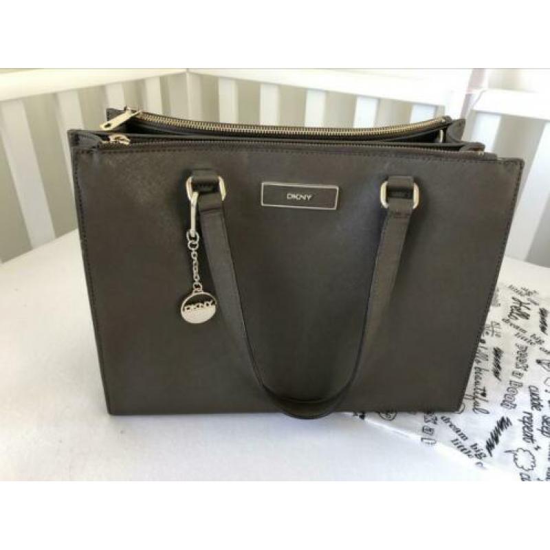 Tas van DKNY legergroen/bruin
