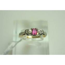 Ring 18K goud + robijn & diamanten / Z6287